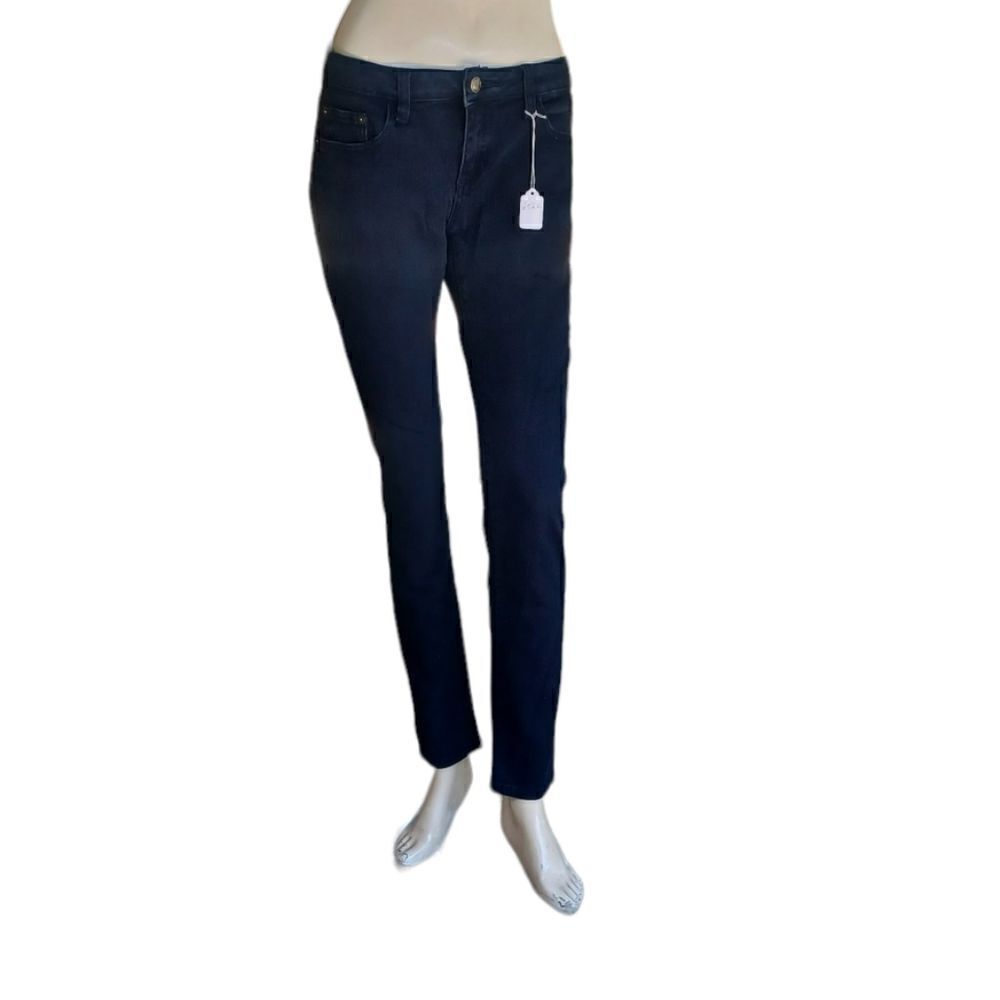 656224....Skinny Jeans Size 28